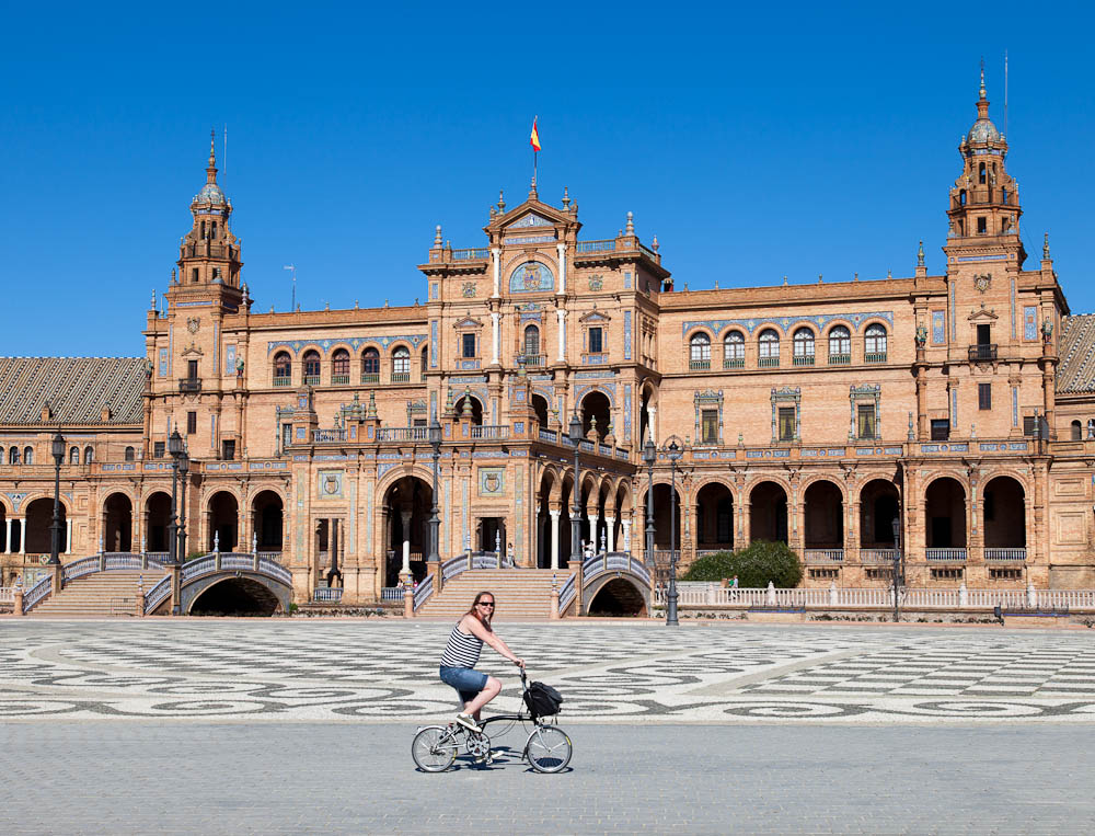 Sarah In The Plaza Espagne